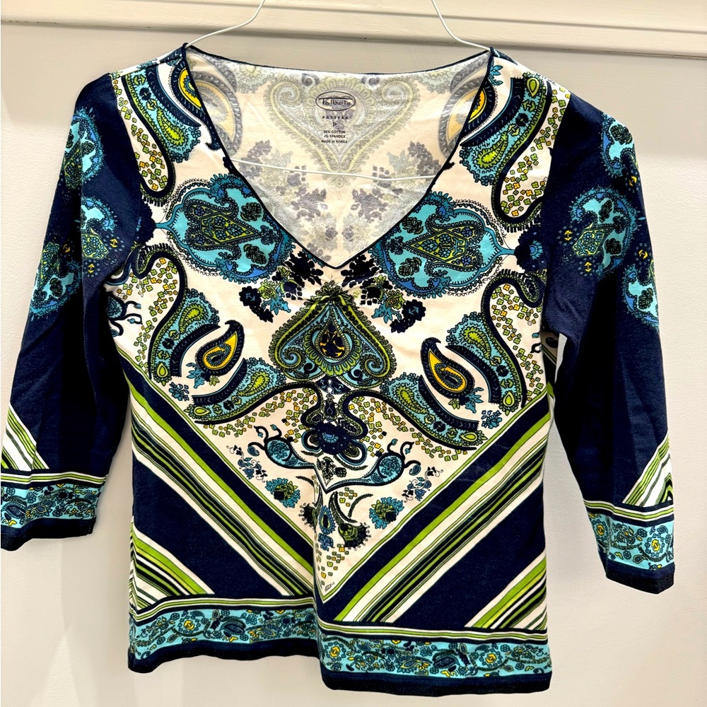 Talbots cotton top.  3/4 sleeve. Pretty design like new. Petite.